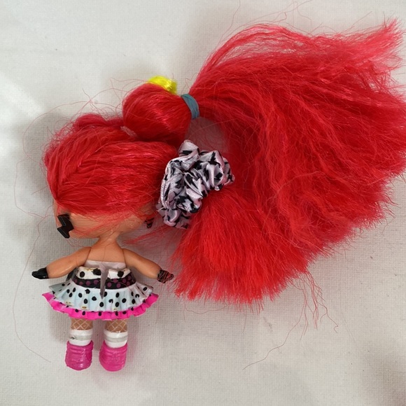 Lot of 5 Dolls:Radical QT Ultra Rare LOL Surprise REMIX Hair Flip,Queen Bee Doll - Picture 3 of 16